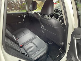 Toyota RAV4 2,5 hybrid 4x4 EXECUTIVE - 16
