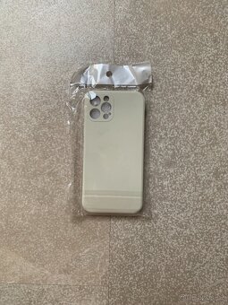Kryty na Iphone - 16