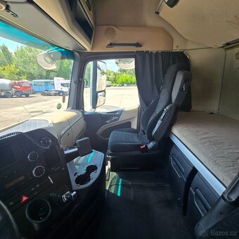 MB ACTROS 1842 r.v.2018 plus HIPOCAR r.v.2014 - 16