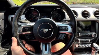 Ford Mustang GT V8 5.0 324 kW - 16