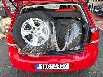 Prodám Volkswagen Golf 1,6 Trendline 5dv. ČR - 16