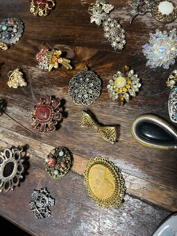 Broze zlaté,stříbrné - 16