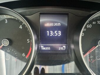 Volkswagen Passat - 16