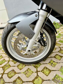BMW f 800 st - 16
