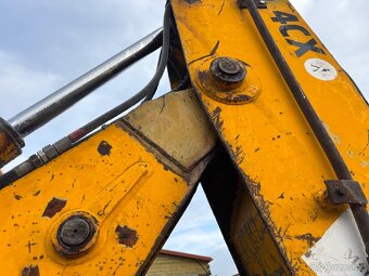 JCB 4CX 4X4 - 16