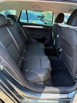 Škoda superb III 2.0TDI 110kw FULLLED DSG ACC 2021 - 16