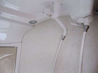 Prodám karavan Hobby 460 ufe,r.v.2009 + mover, satelit ,stan - 16