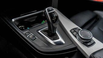 BMW Rad 3 Touring 320d A/T - 16