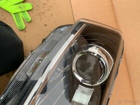SVeTLA XENONY LED PRAVy LEVY SKODA RAPID  Lift - 16