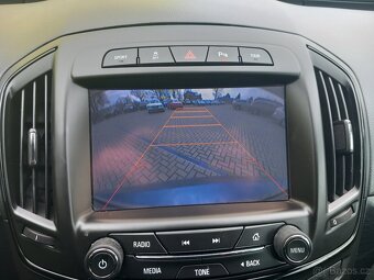 Opel Insignia 2.0 CDTi COSMO 4x4 NAVI 2xKOLA r.2015 - 16