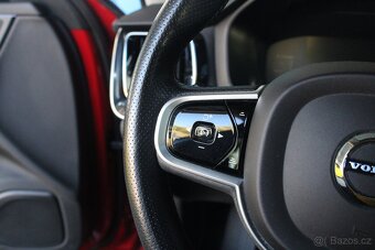 Volvo V60 D3 Momentum Automat+LED+Tažné+Panorama - 16