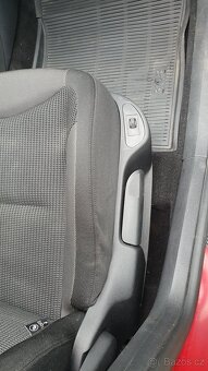 Peugeot 308  1,6 hdi - 16
