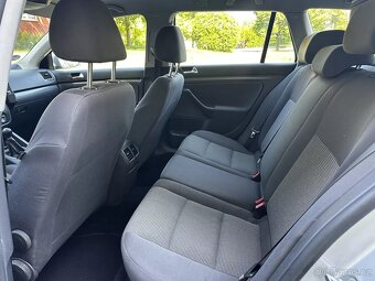 Volkswagen Golf V Combi 1.9 TDI 77kW Navi Tažné ALU R17 2009 - 16