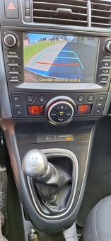 Toyota Verso 1.6i - 16