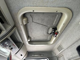 Iveco EUROCARGO 75E17 PLACHTA ČELO E3 - 16