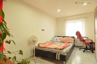 Prodej rodinného domu 4+kk, 3+kk a 2+kk, 250 m2, pozemek 180 - 16