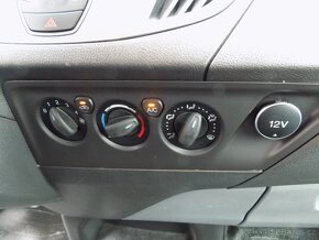 Ford Transit Custom 2.2 TDCI 92 KW L2H1 9 MÍST - 16