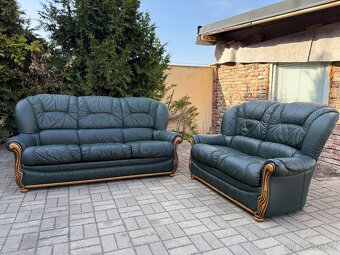 LUXUSNÍ ITALSKÁ KOŽENÁ SEDACÍ SOUPRAVA VYKLÁDANÁ DŘEVEM - 16