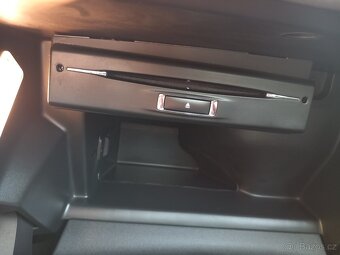 Citroën C4 Picasso 1.6HDi 2014 naj.144t.KM 1.MAJ. SERVISKA - 16