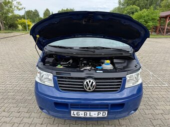 VW TRANSPORTER T5 1.9TDI 5/6 MÍST R.V.2004 - 16