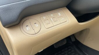 Hyundai H 1, 2,5 CRDI 8MÍST / AUTOMAT / AC, RV 4/2015 - 16