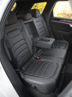 Volkswagen Touareg, R-line 4Motion 3,0/210kW ČR - 16