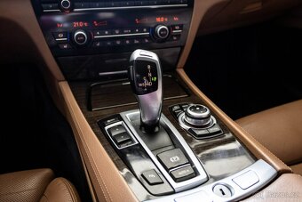 BMW Rad 7 730d (2009) - 16