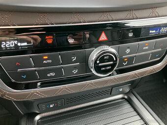 SSANGYONG REXTON 2,2D PREMIUM 4X4 - 16