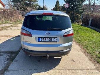 Ford S-max 2.0tdci 100kw 7místné,2009,tažné zařizeni,najeto - 16
