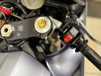 YAMAHA YZF - R1 - 16