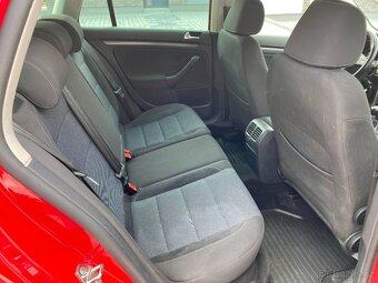 VW Golf kombi 1.6 TDI, 77 kW, r. 2012, klima, nová STK - 16