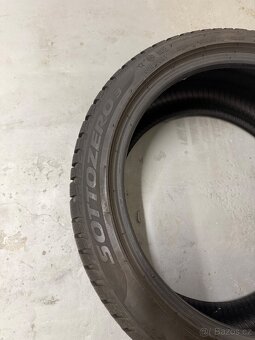 245/40 275/35 R19 PIRELLI Sottozero 3 Run Flat zimní - 16