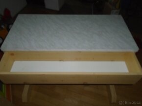 Dřevěný stůl - 16