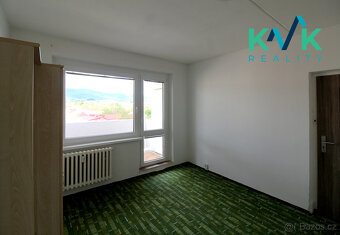 Byt v dispozici 4+1(+lodžie) o výměře 93 m², Ostrov - 16
