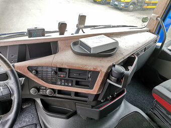 Prodám tahač návěsů VOLVO FH 13 500 EURO 6 dvouokruhová hydr - 16