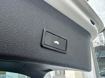 Audi A4 B8 1.8 TFSI PANO / B&O / S-line, manuál - 16