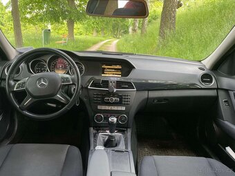Mercedes Benz W204 180 CGI - 16
