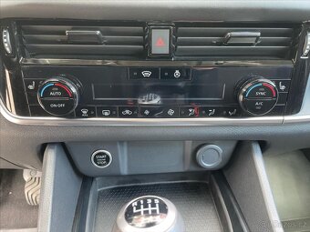 Nissan Qashqai 1,3 DIG-Ti  Mild Hybrid 158 2WD 6MT Acent (20 - 16