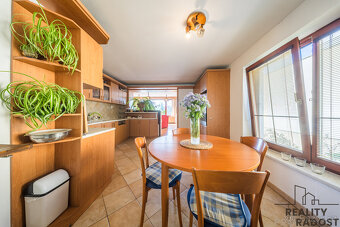 Prodej rodinného domu 315 m2, pozemek 834 m2, Perunská Hodon - 16