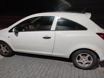 Opel Corsa D pojízdná na přihlášení - 16