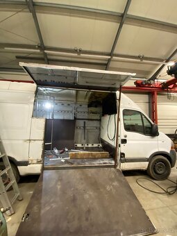 Opravy, servis přívěsů a autopřepravníků - 16