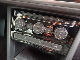 VW Touran Comfortline 2.0TDI 110kW DSG Virtual Tažné ACC - 16