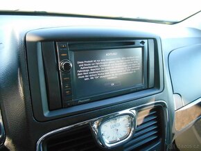 Chrysler Lancia Voyager 3,6 Navi Kůže 2012 - 16