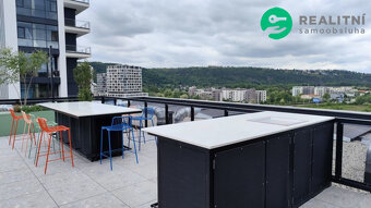 Mercedes mezi byty - luxusní 1kk 51m2 s wellness - 16