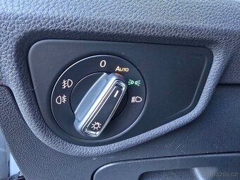 VW TOURAN HIGHLINE 1,6TDI 85kW KŮŽE+KAMERA+NAVI+ACC+LED DPH - 16