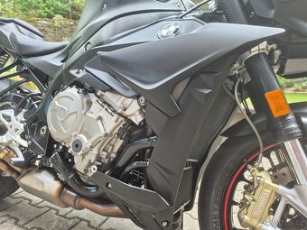 BMW S 1000 R - TOP STAV + VÝBAVA, AKRAPOVIČ 215.000,- Kč - 16