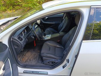 Volvo V60 R-Design, automat, pětiválec 2.0 D 120kw - 16
