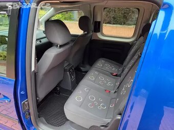 VW Caddy Maxi 1.6 TDI,Roncalli,7.míst,1.maj.serviska,tažné - 16
