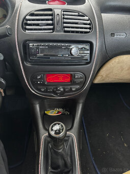 Peugeot 206 1.4i 55kW, ALU, Klima, Kůže, Nová STK - 16