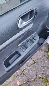 Volkswagen golf VI 2,0 TDI MATCH - 16